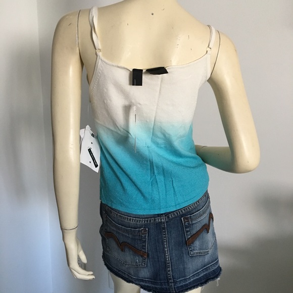 Blue and white Ombré knit tank top with sequin flowers - Picture 5 of 5